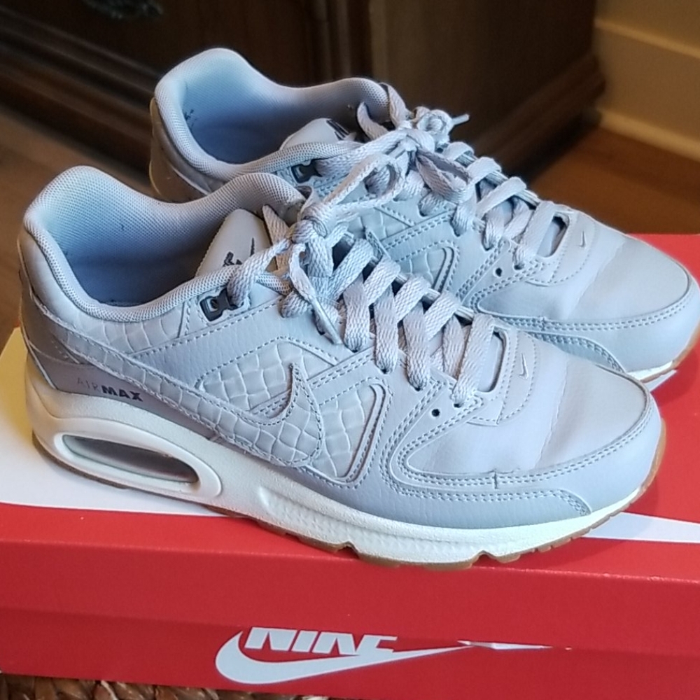 Nike AirMAX Command Womens